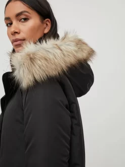 Vila Winterjassen Winterjas Loui Dames Zwart -Vila 22bef6c7842399cbf85d287ea2e62f17 scaled