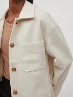 Vila Tussenjassen Tussenjas Kimmi Dames Crème -Vila 2df53a0a20fe06c3a4970145e68336ad scaled