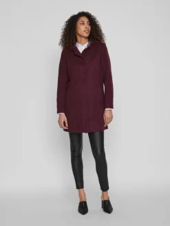 Vila Korte Mantels Tussenmantel Dames Bordeaux 11 Vila Korte Mantels Tussenmantel Dames Bordeaux -Vila 6854239fb240ec25b9731b8fff5ec913 scaled