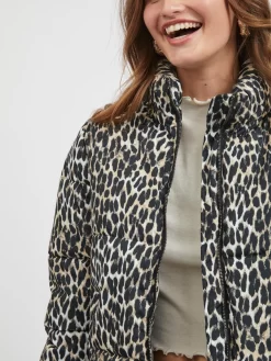 Vila Winterjassen Winterjas Karla Dames Beige / Zwart 13 Vila Winterjassen Winterjas Karla Dames Beige / Zwart -Vila d661c305d7377a161f55354cc772c46b scaled