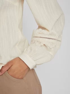 Vila Kanten Blouses Blouse Dames Ecru -Vila dde1e9aad7fcf063519dbb994b721cf9 scaled